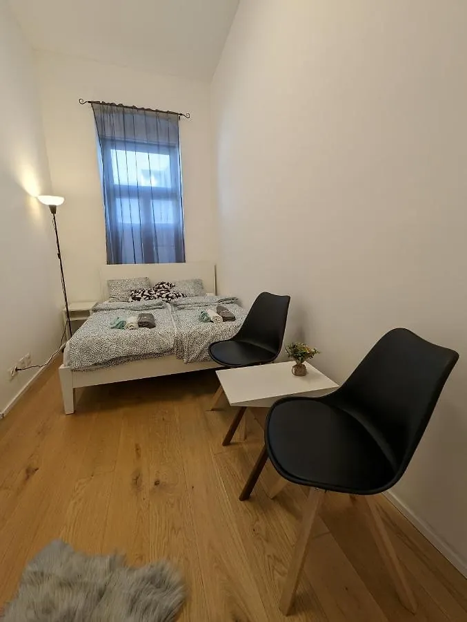 Gazde/Camere de închiriat Private Rooms Viena
